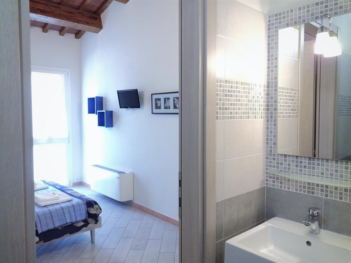 Bianchi 64 Bed & Breakfast Pisa